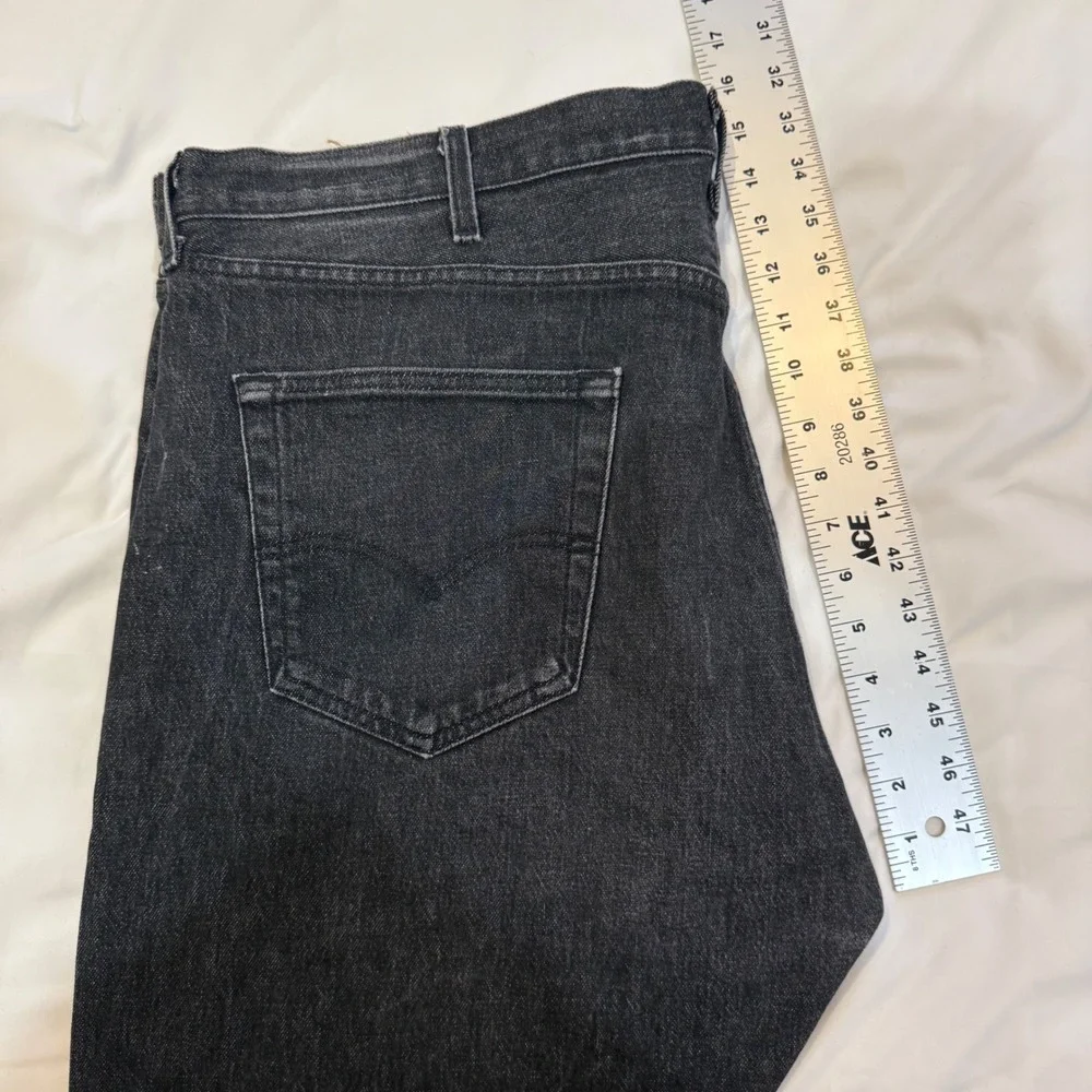 Levis 501 Original Fit Black Cropped Raw Hem Jeans Mens 44x30 (Actual 44x24)